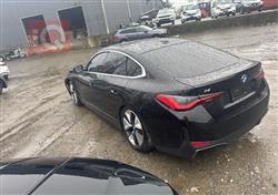 بی ئێم دەبڵیو i4